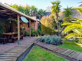 Bloubergstrand Accommodation at Saltycrax Backpackers | Viya