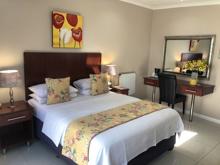 Gqeberha (Port Elizabeth) Accommodation at Le Blue Guest House | Viya