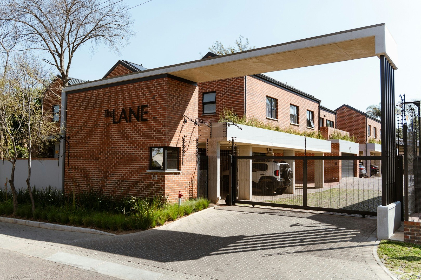 The Lane Residence image no 2 of 25
