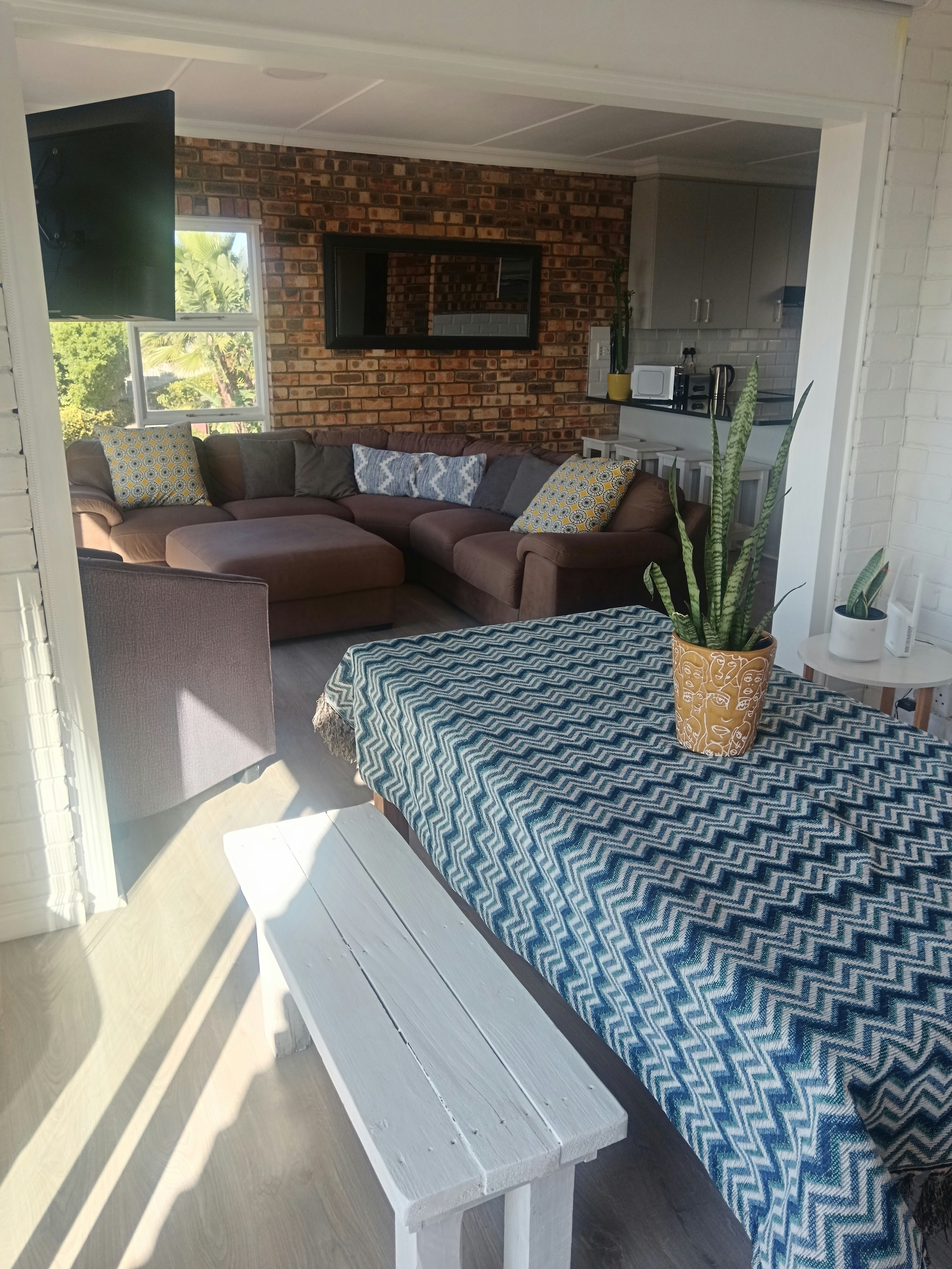 Lazy Days Apartments - JBay @ Point image no 5 of 19
