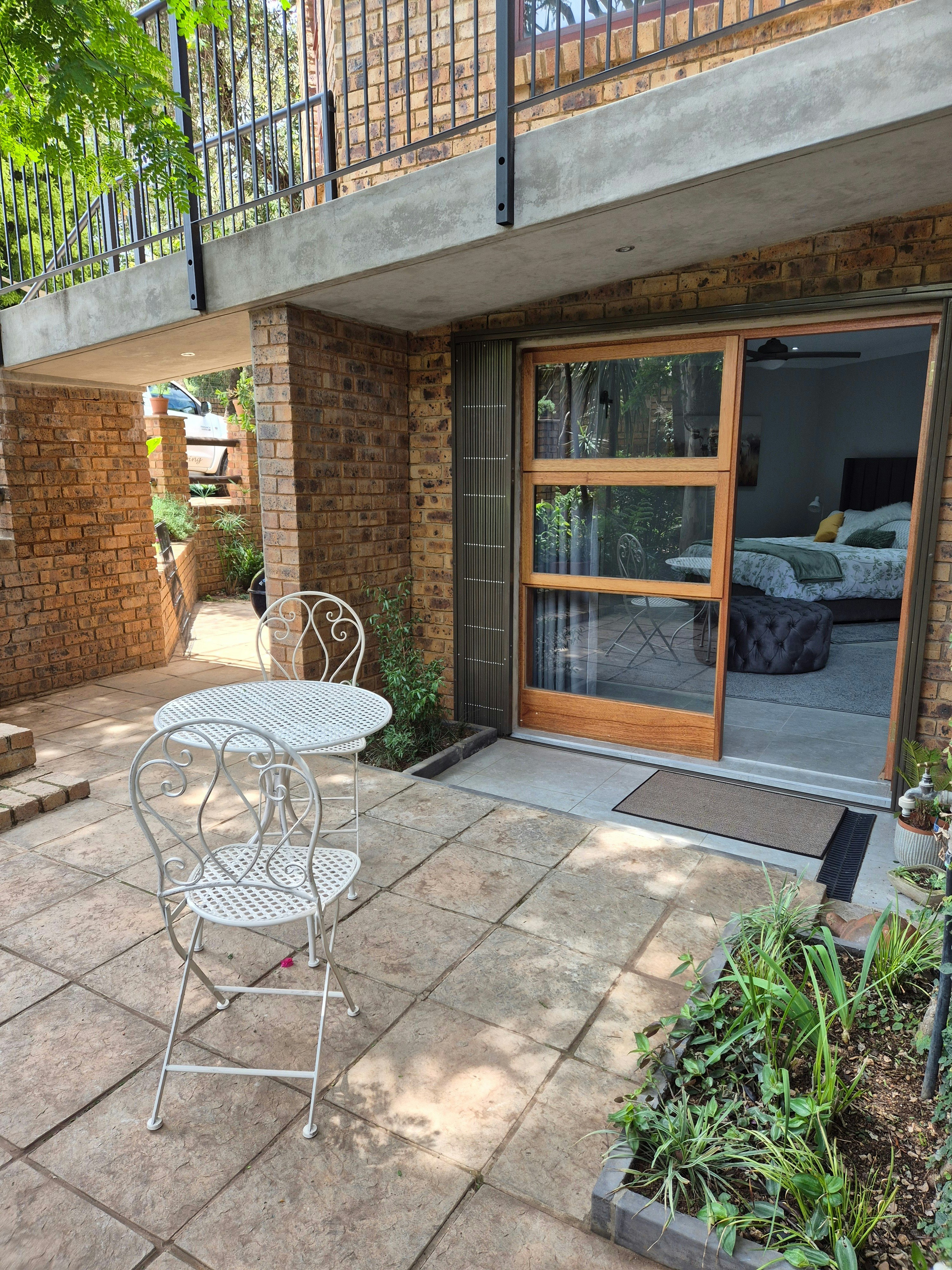 Sandy's Flat image no 23 of 25