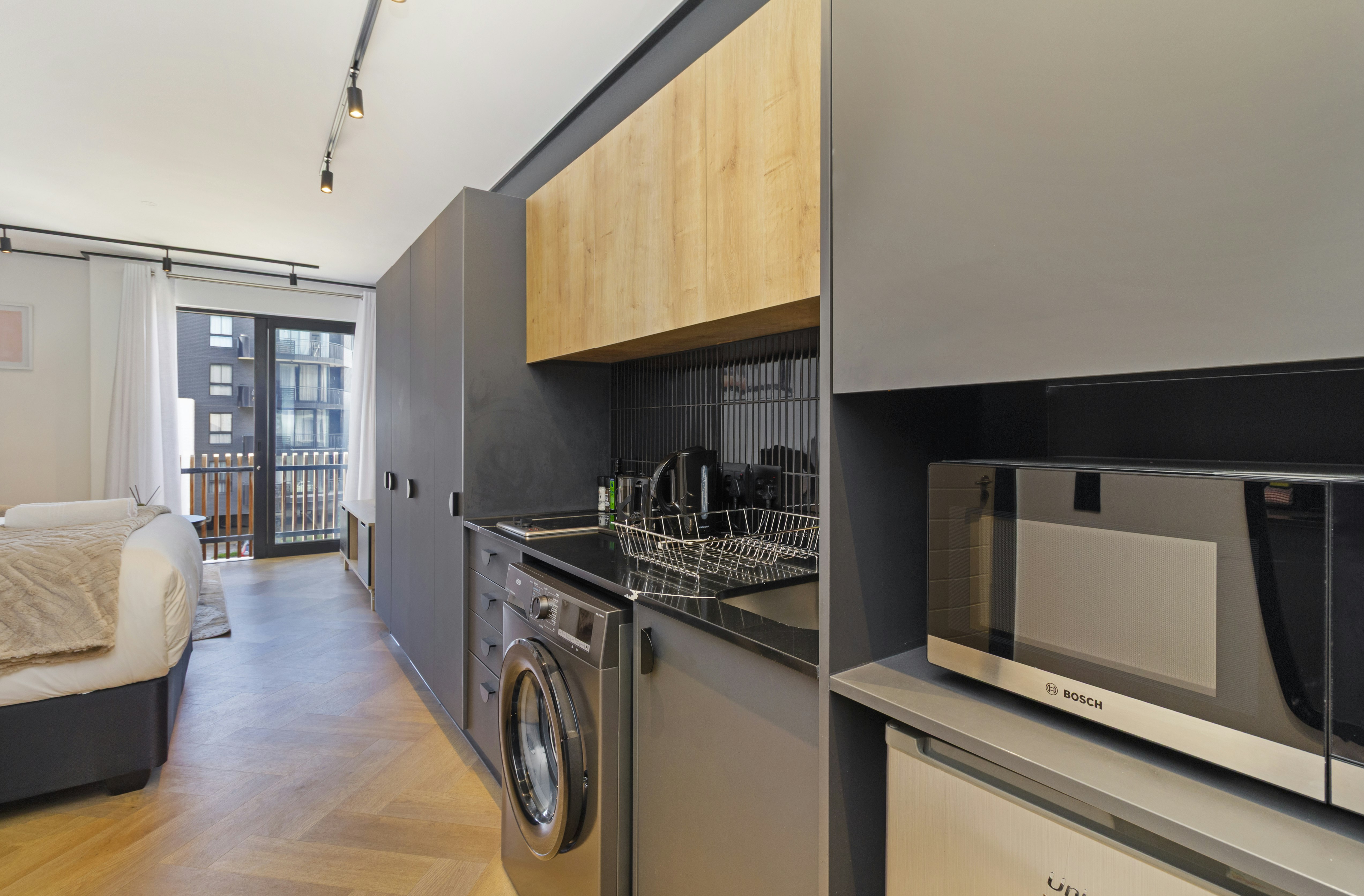 Modern Studio @ Nine Palms image no 3 of 18