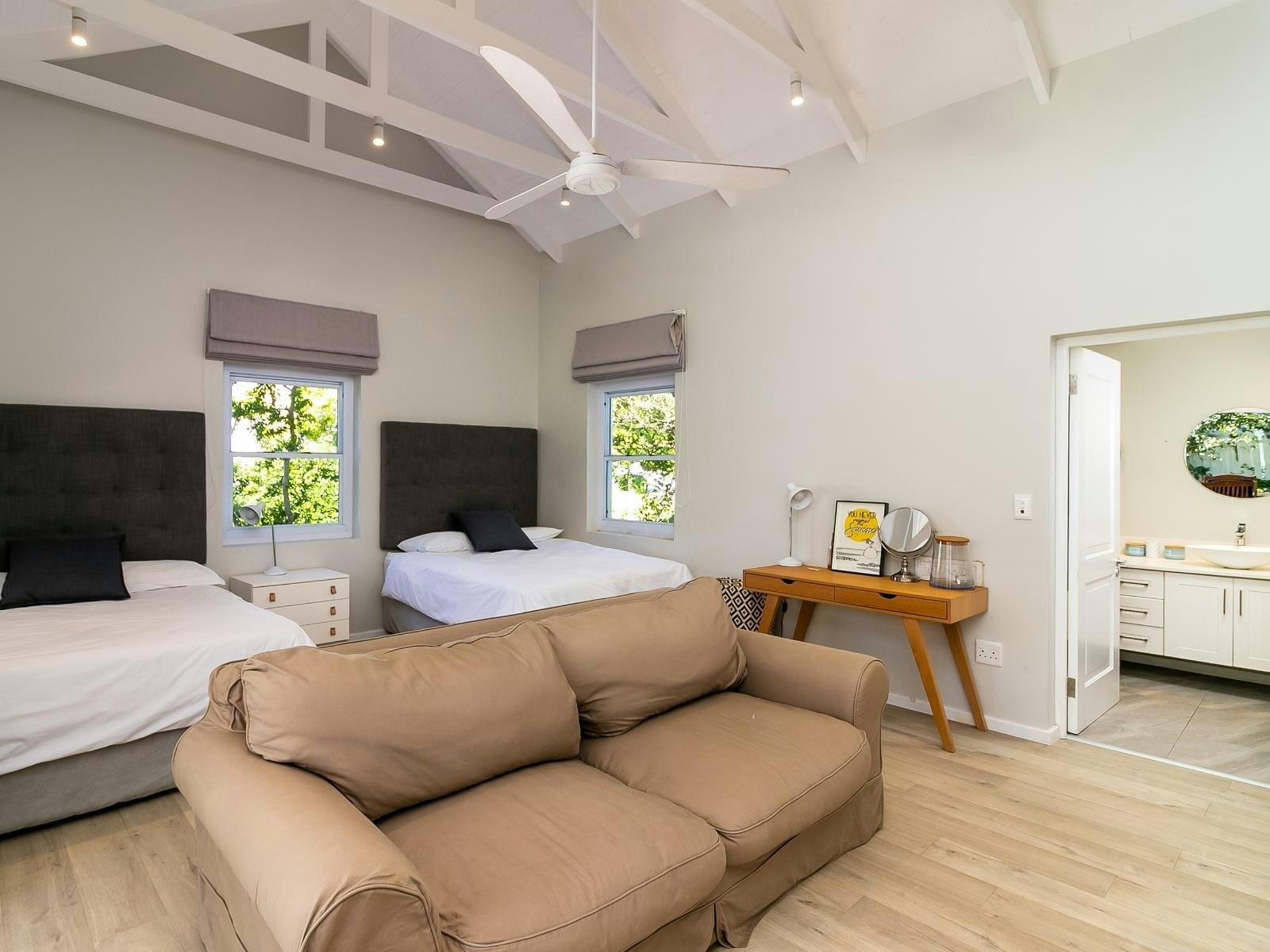 Comfy Home on Thesen with pool image no 13 of 39