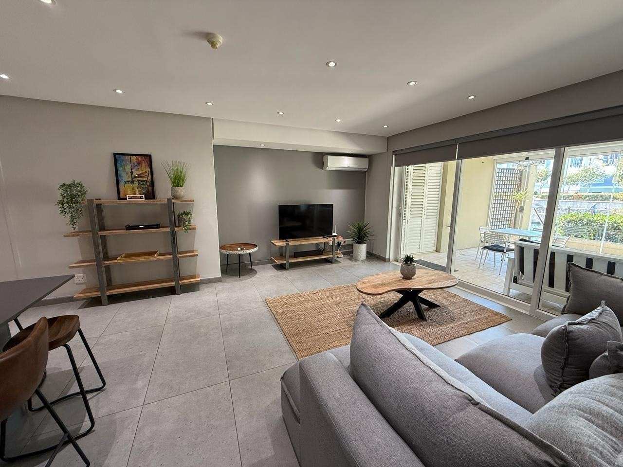 Mountain Marina - Executive One Bedroom 1 image no 3 of 11