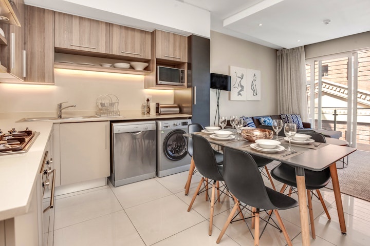 Johannesburg Accommodation at Urban Oasis Tyrwhitt Luxury 2 Bedroom Apartment | Viya