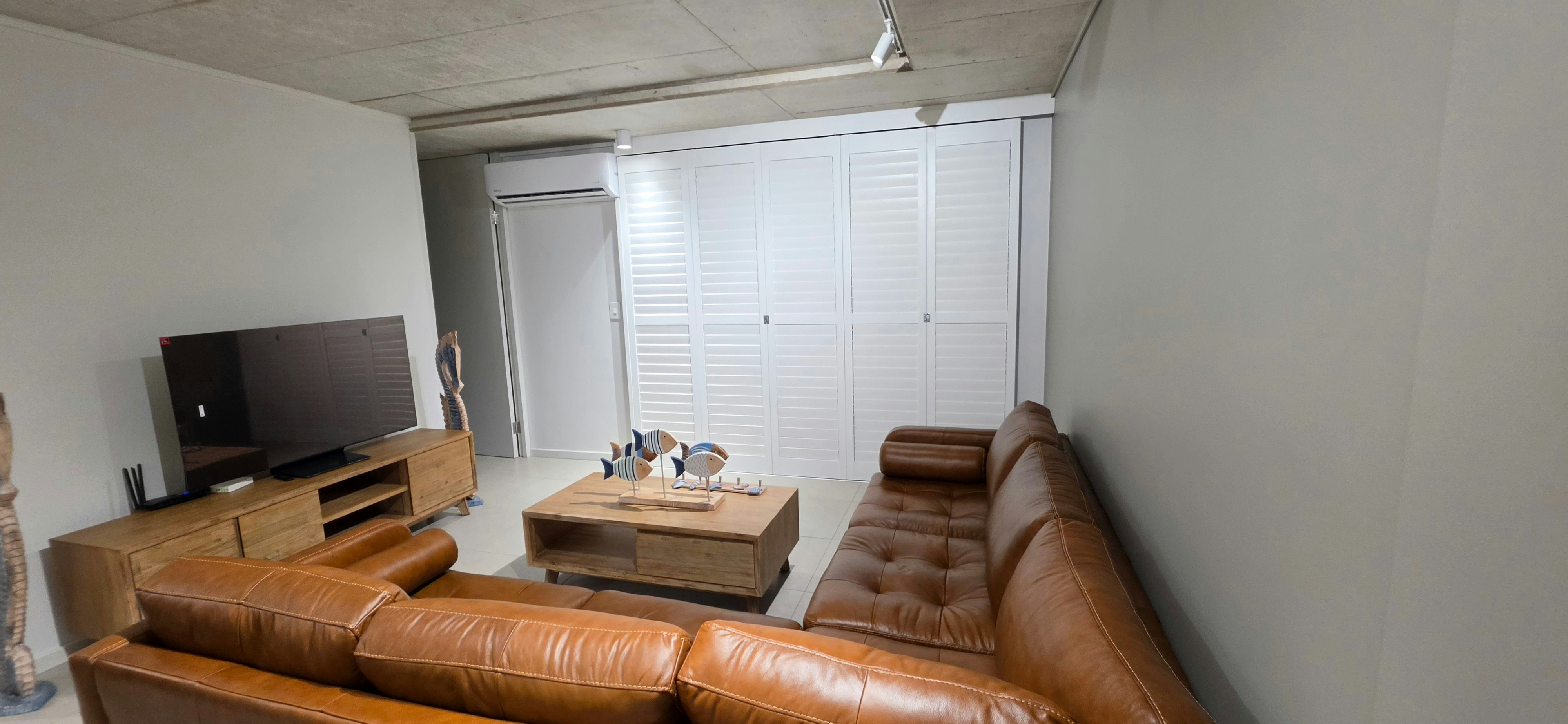 102 Burleigh Self-Catering Unit image no 11 of 25