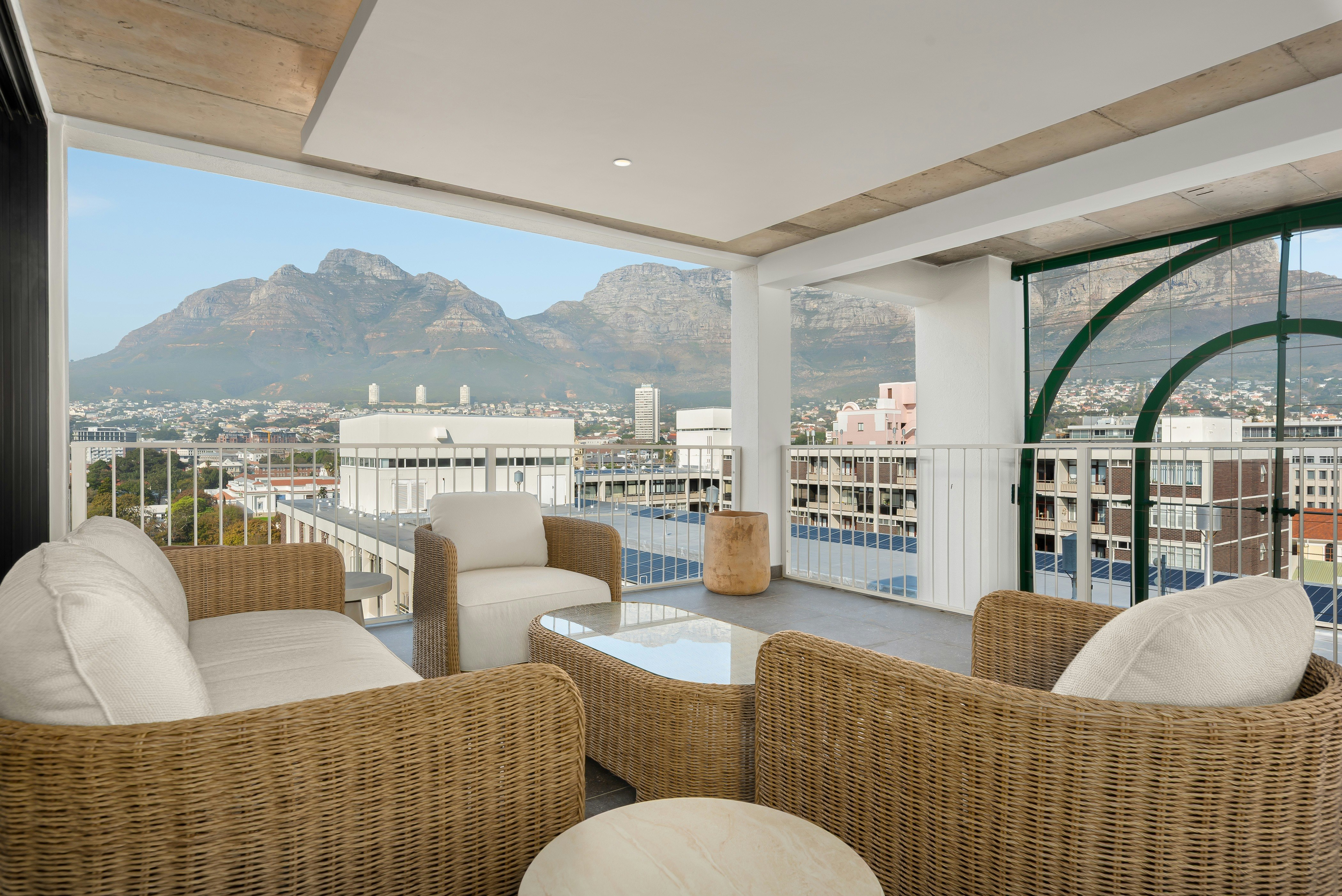 TenOnV | Designer Studio with Table Mountain Views image no 5 of 13