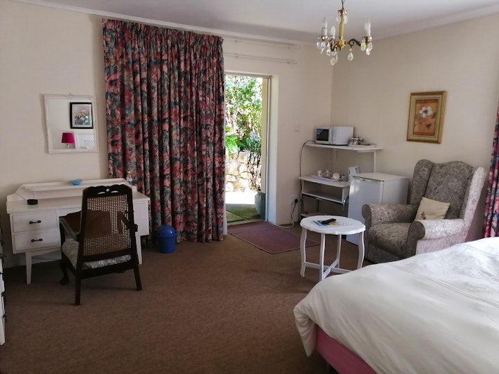 Champagne Castle Accommodation at Bell Park Self-catering | Viya