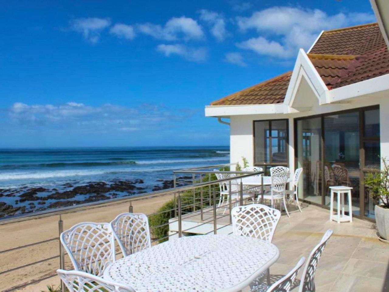 Jeffreys Bay Accommodation at  | Viya