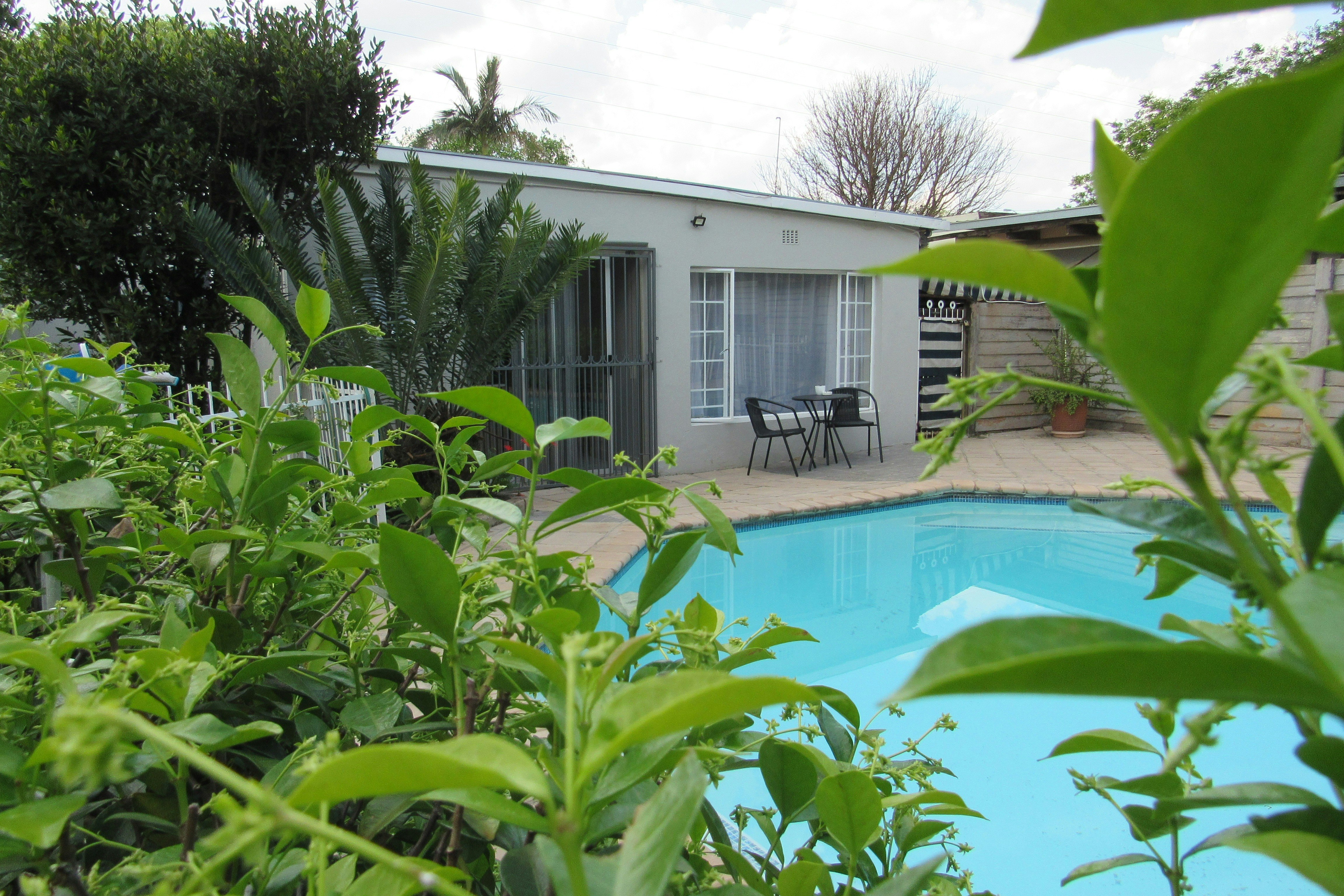 Poolside Garden Studio image no 19 of 20