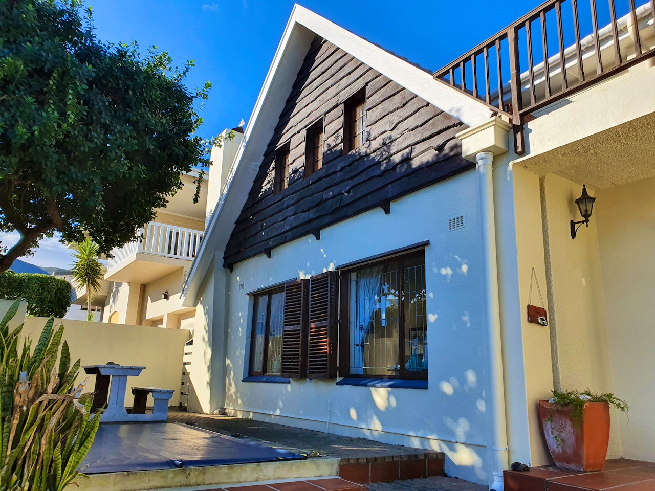 Hermanus Accommodation at  | Viya