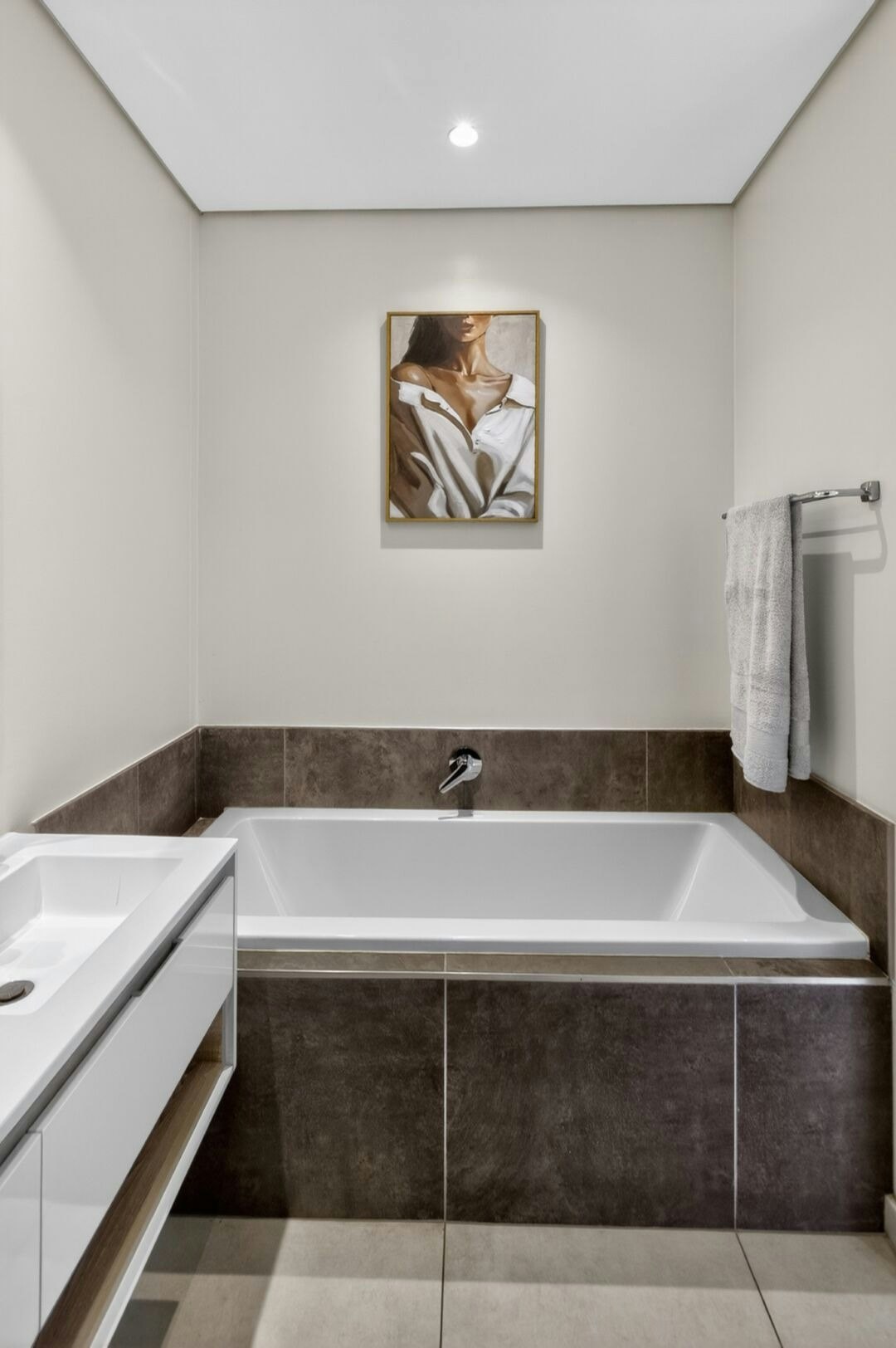 Velvet & Views image no 10 of 14