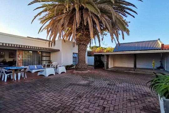 Jeffreys Bay Accommodation at  | Viya