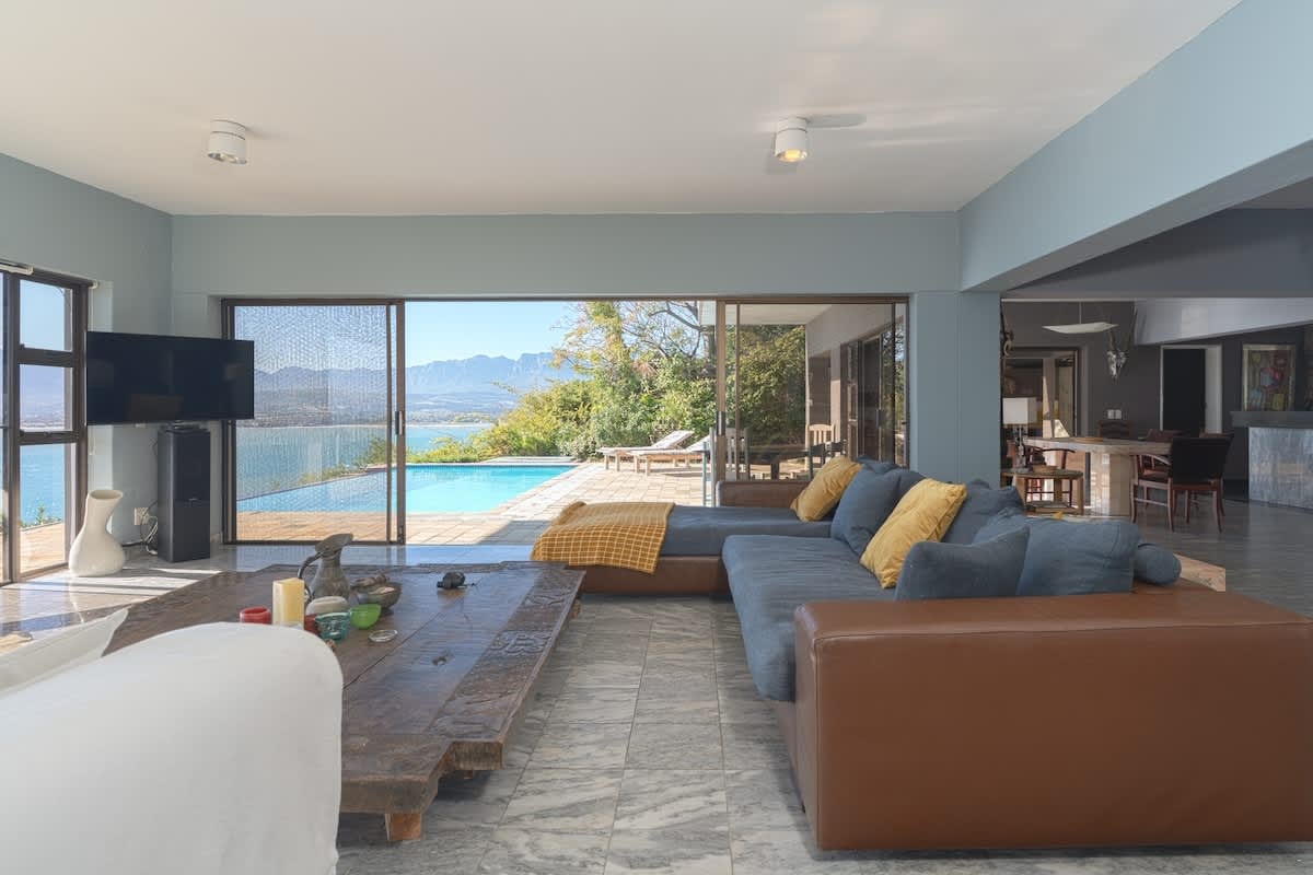 Gordon's Bay Villa with Sea and Mountain Views image no 7 of 38