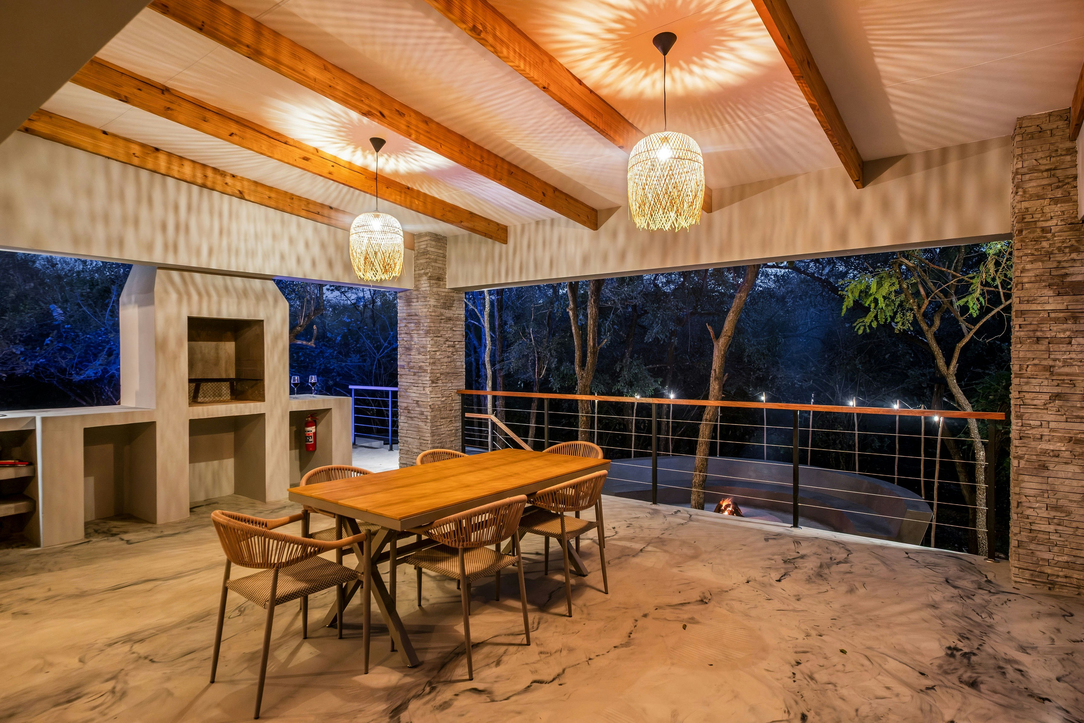 Yana’s Luxury Villa image no 19 of 25
