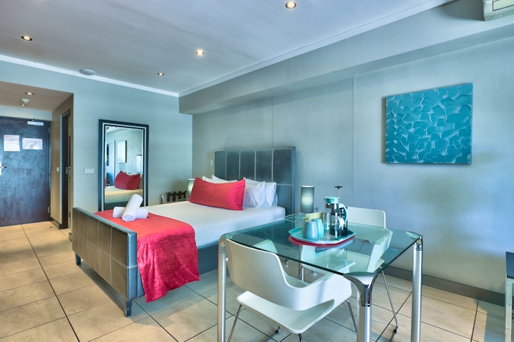 Cape Town Accommodation at Icon Luxury Studio Apartment | Viya