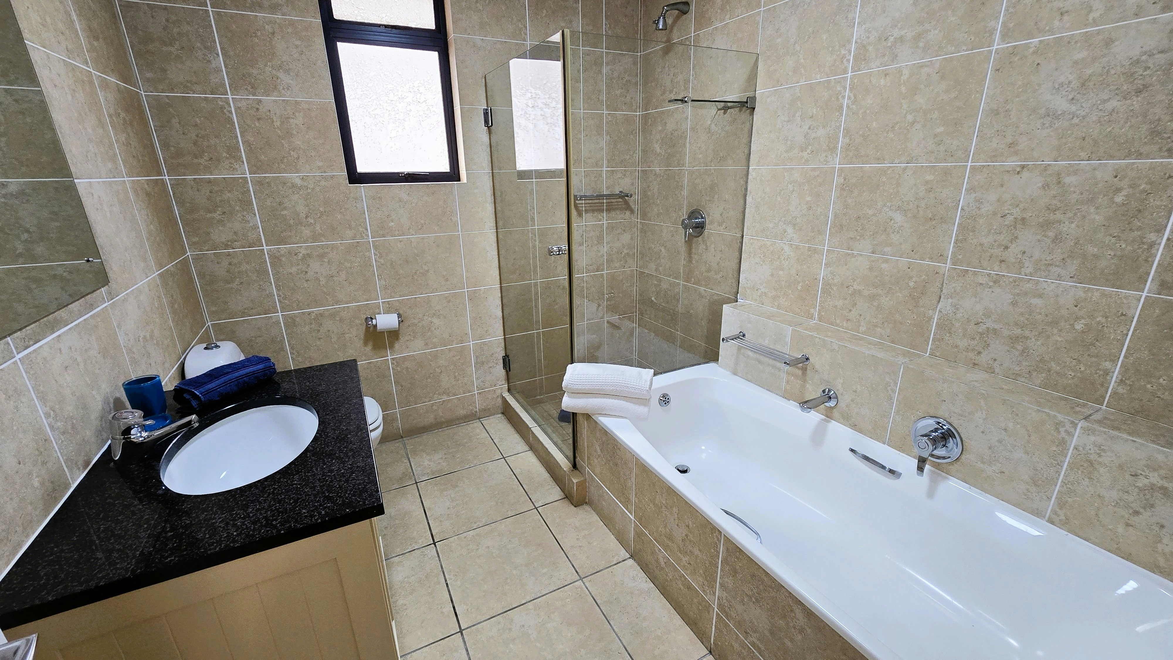 2 Tivoli Luxury Self Catering image no 22 of 24