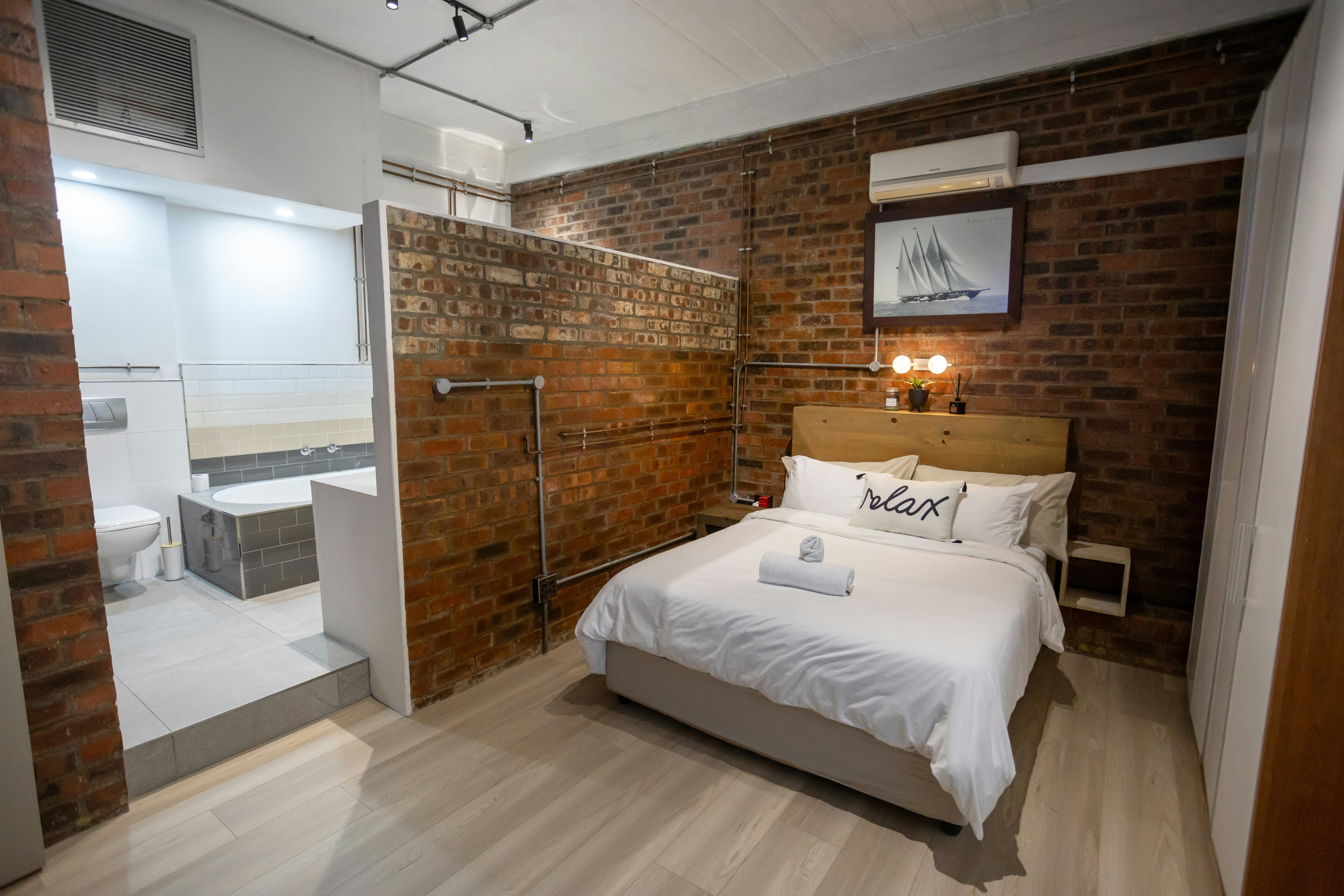 New York Style Apartment in Gardens image no 5 of 17