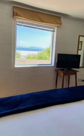 Overberg Accommodation at Pringle Bay Beach Villa - WarieSeeSing | Viya