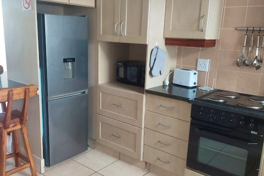 Jakaranda Holiday Flat 15