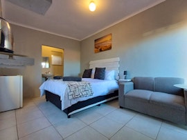 Hartbeespoort Accommodation at Zoltan Guesthouse | Viya