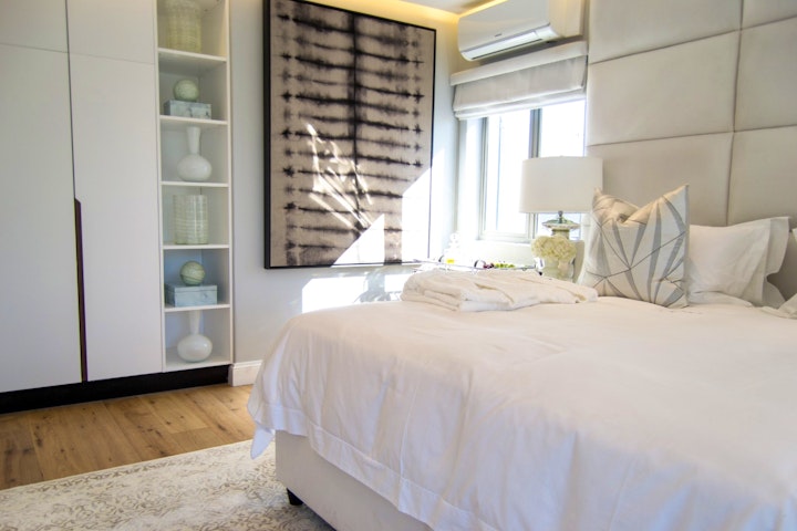 Cape Town Accommodation at Seacliff Apartment 3 | Viya