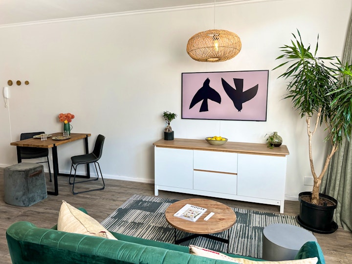 Cape Town Accommodation at Stylish Table Mountain View Apartment | Viya