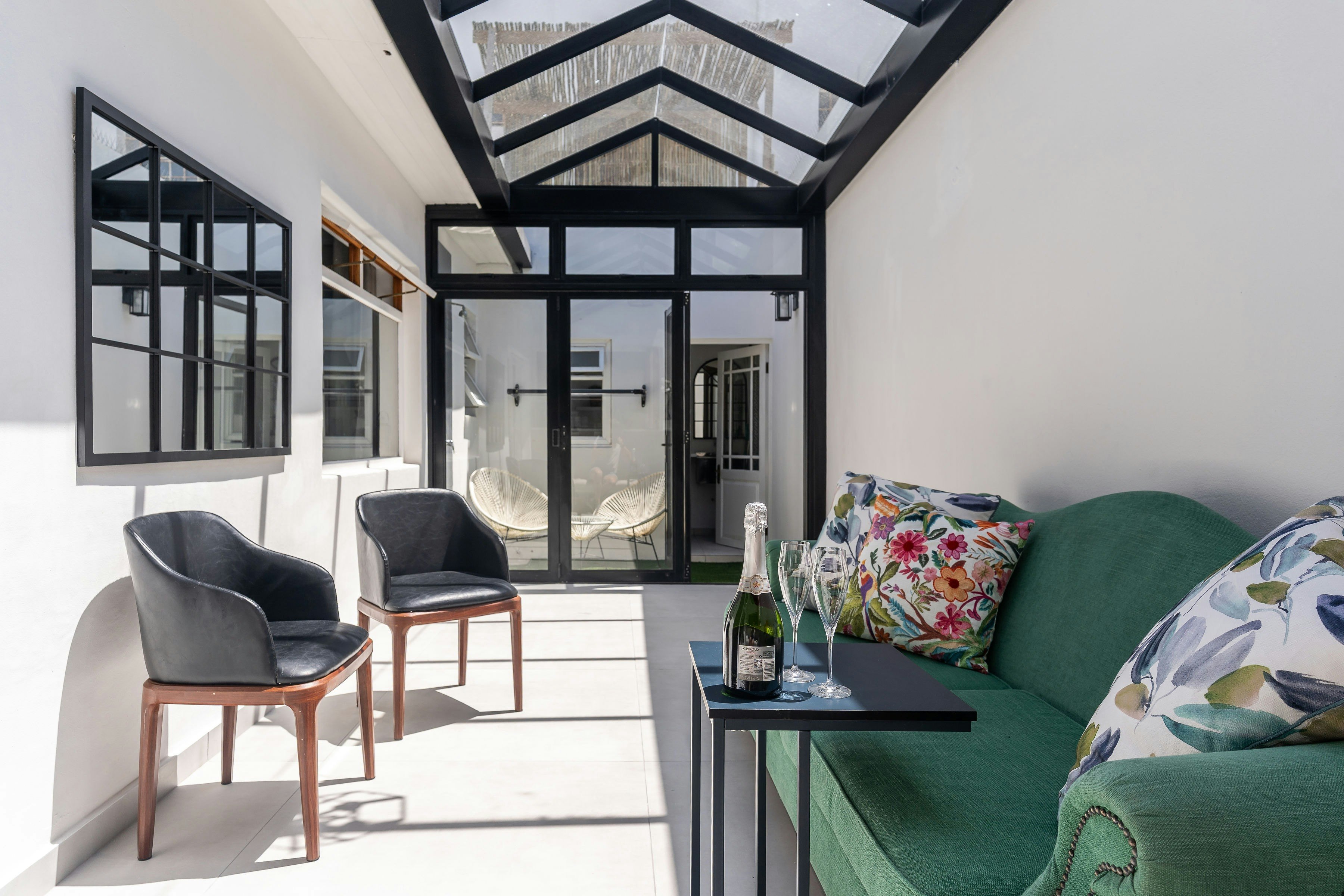 Modern Rustic Gem at the Foot of Table Mountain image no 7 of 32