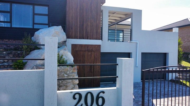 Jeffreys Bay Accommodation at Dolphin Inn | Viya