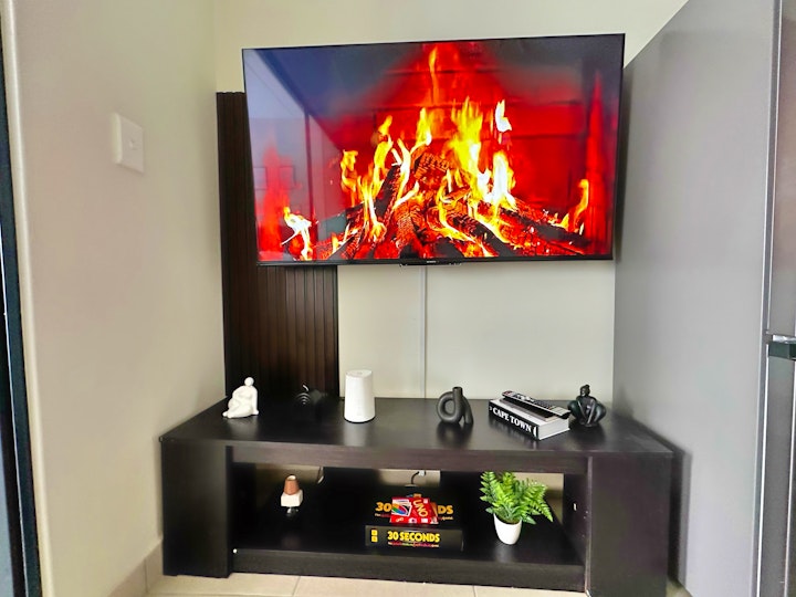 Johannesburg Accommodation at Deluxe Apartment | Viya