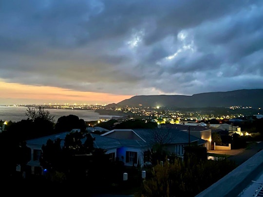 Hermanus Accommodation at  | Viya