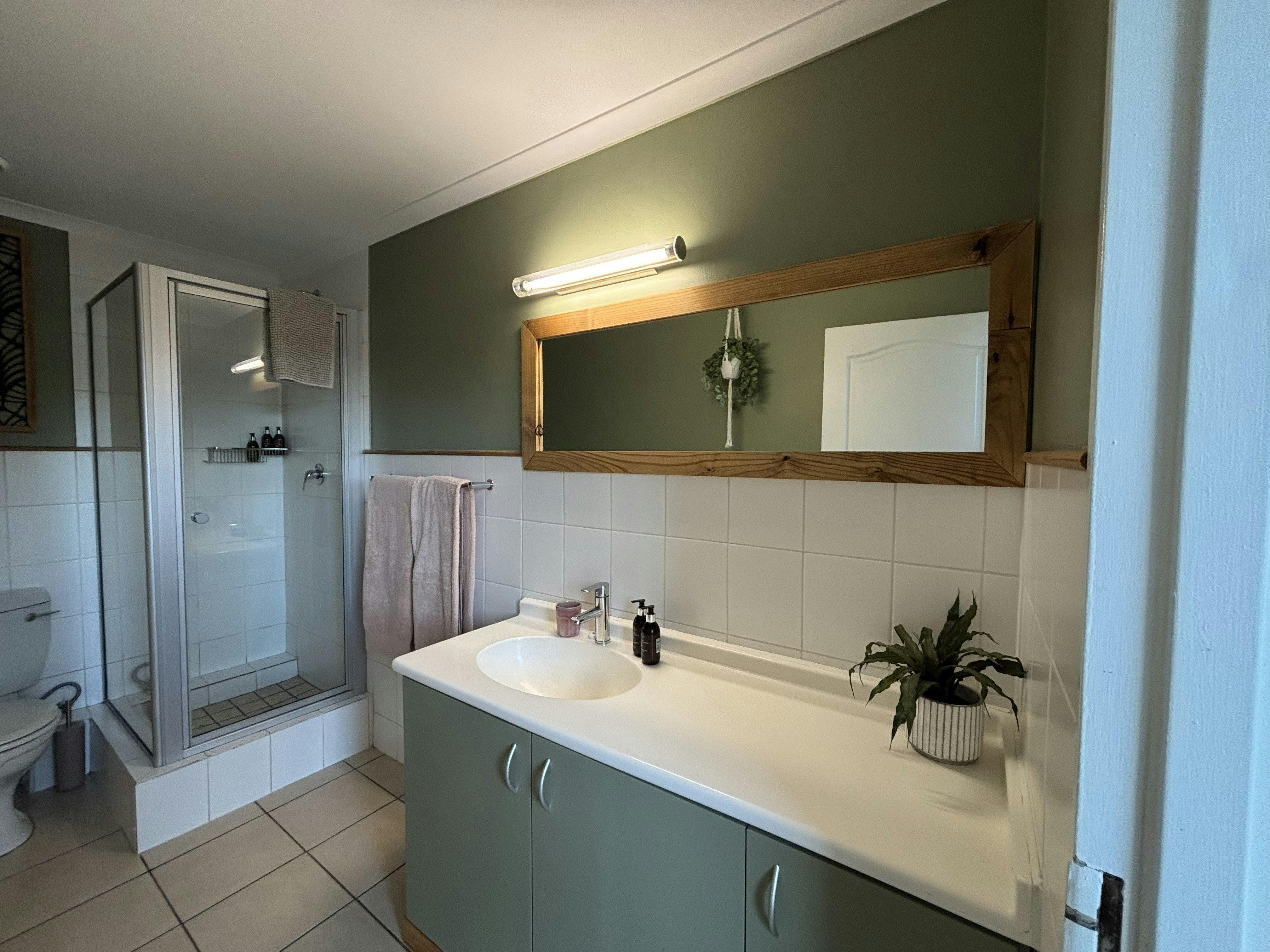 Luxury Top-Floor Retreat image no 59 of 82