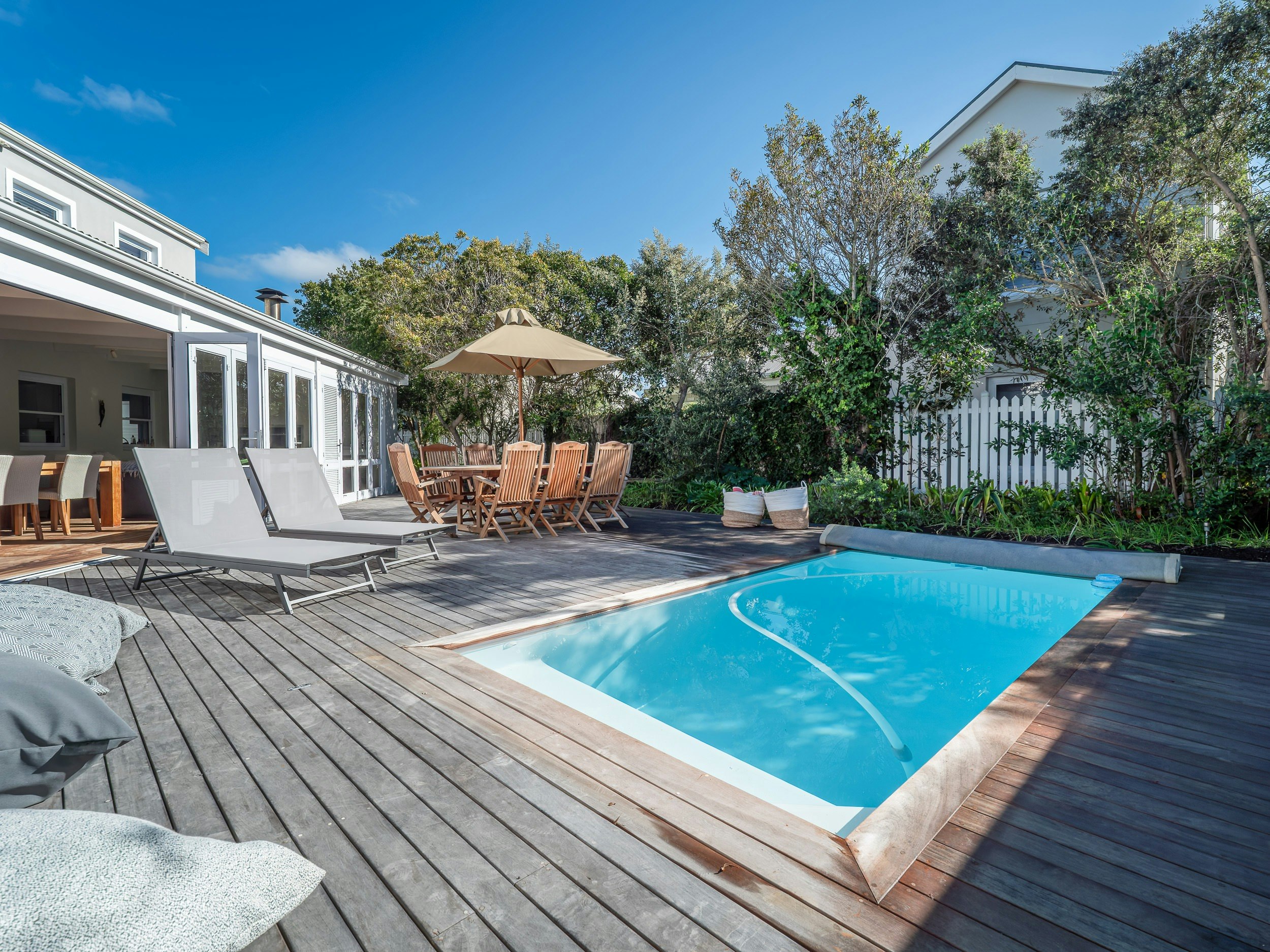 Comfy Home on Thesen with pool image no 35 of 39