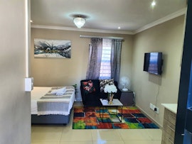 Northern Suburbs Accommodation at Elemed Guesthouse | Viya