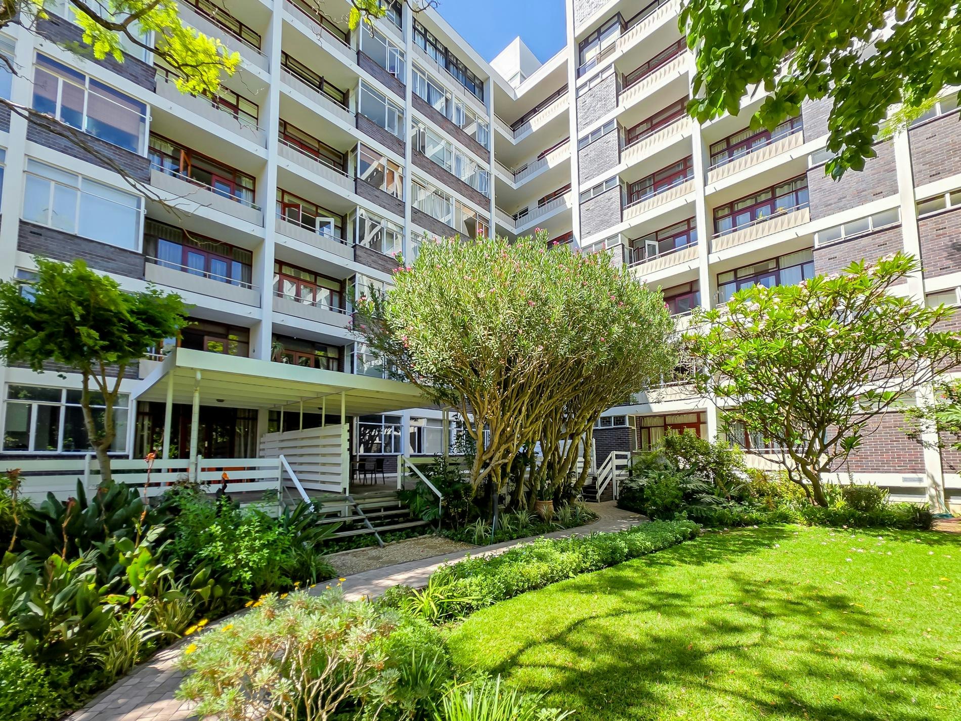St Martini Gardens Garden Apartment image no 27 of 36
