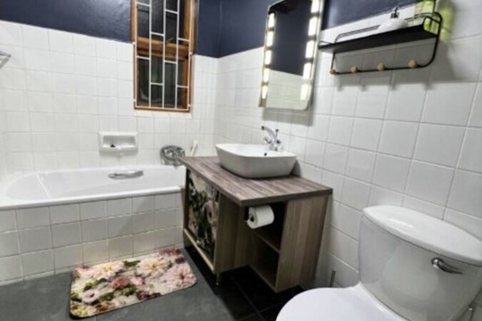 Twelve First Avenue Holiday Home