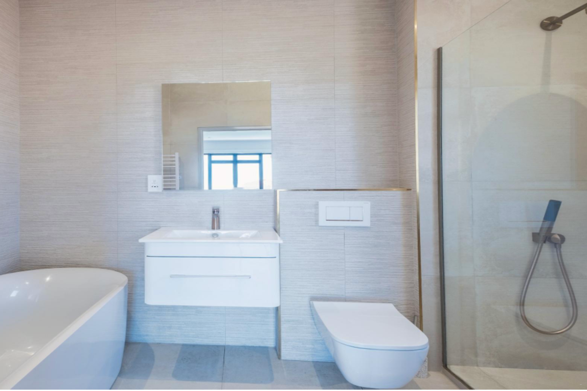 3 Bed 3 Bath Penthouse ICP606 image no 13 of 86