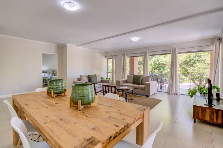 Cape Town Accommodation at UniqueStay Mayfair Deluxe 3 Bedroom Apartment | Viya