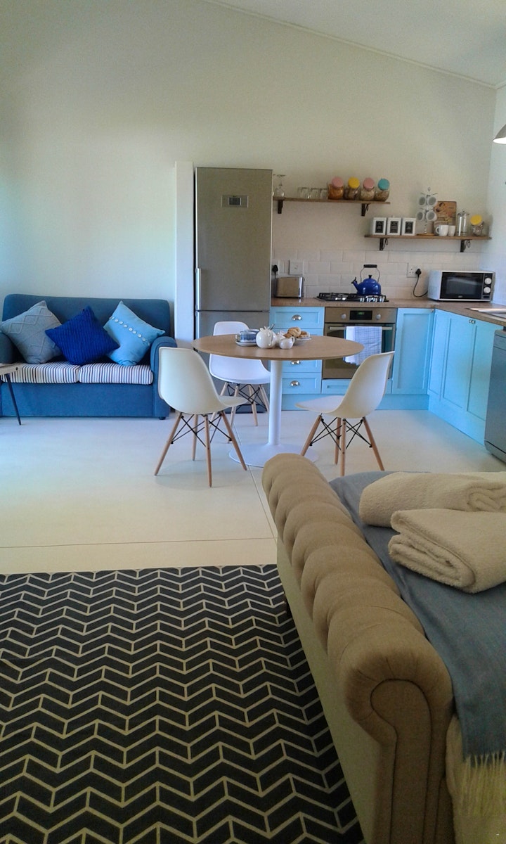 Cape Town Accommodation at Hillside Cottage | Viya