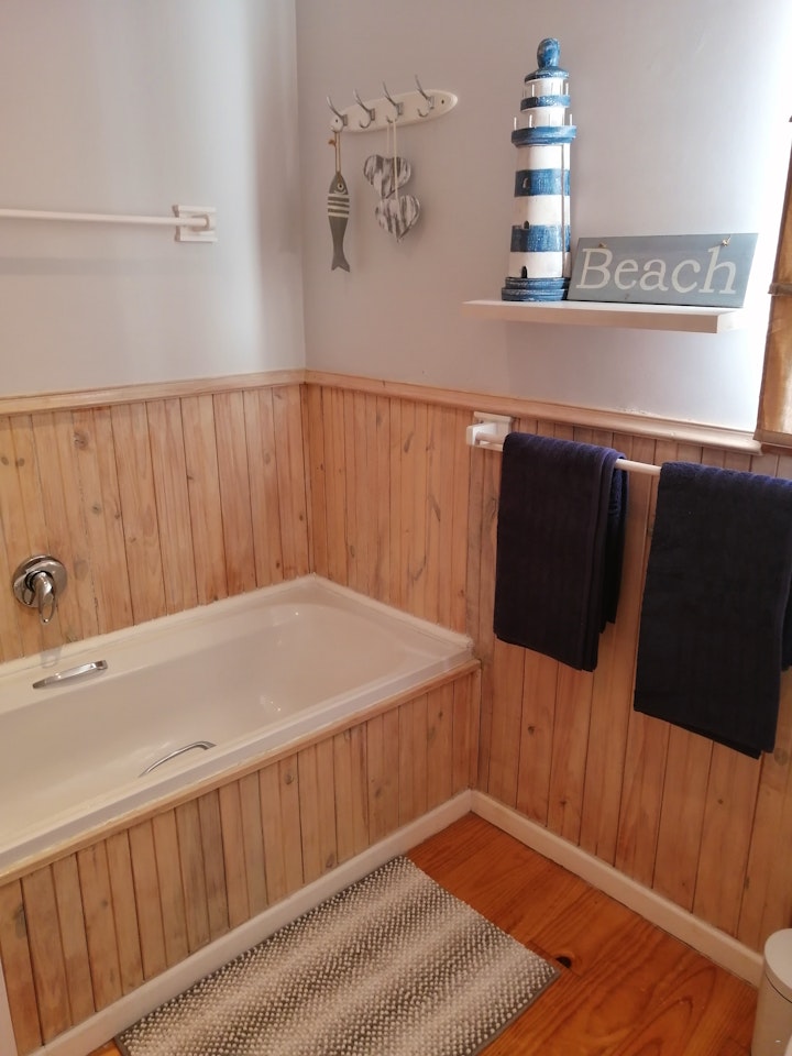 Jeffreys Bay Accommodation at Home Abalone | Viya