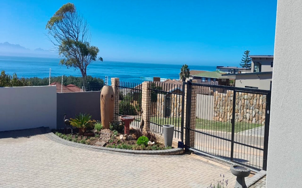 Garden Route Accommodation at  | Viya