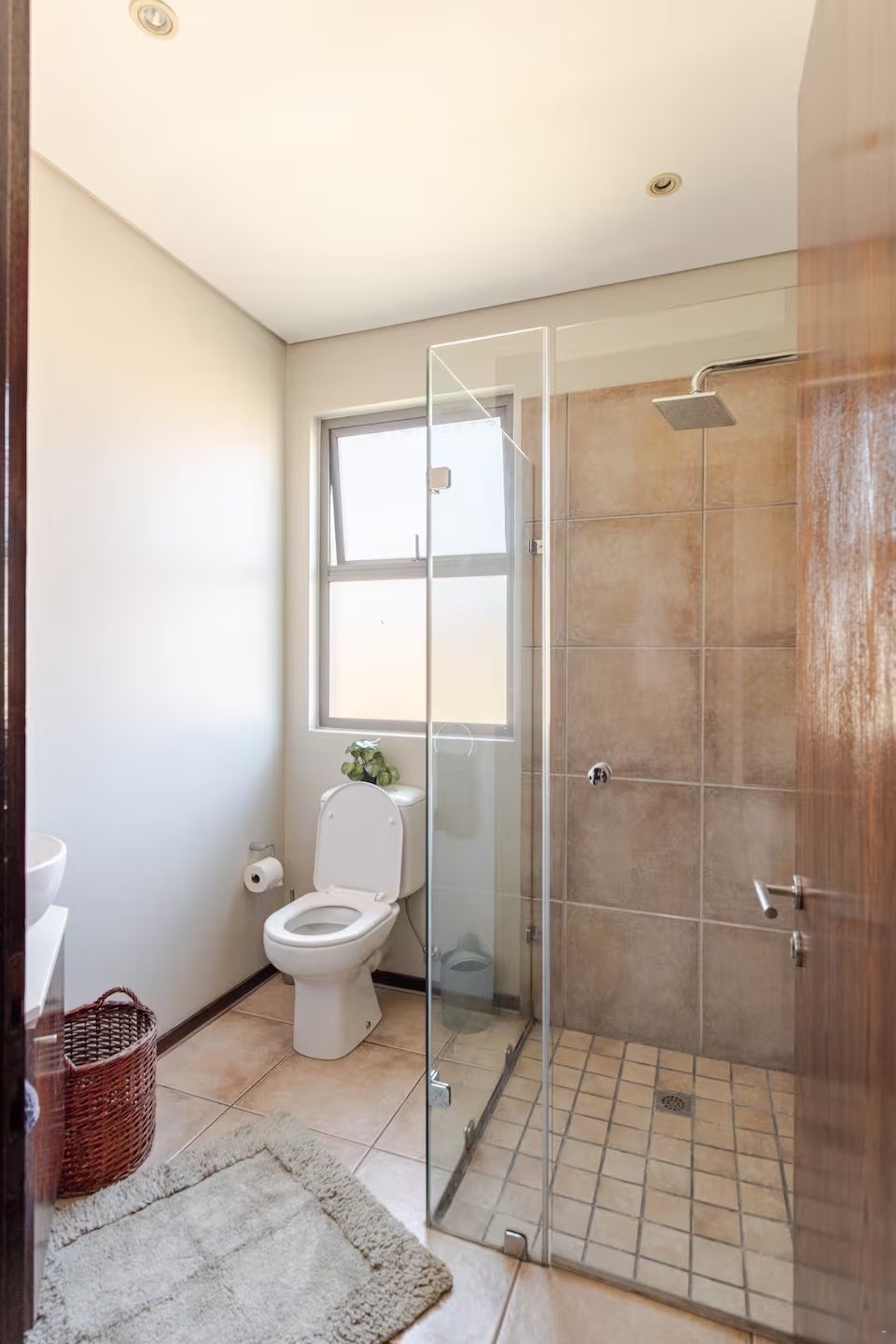 Eastbridge Off Kloof image no 33 of 40