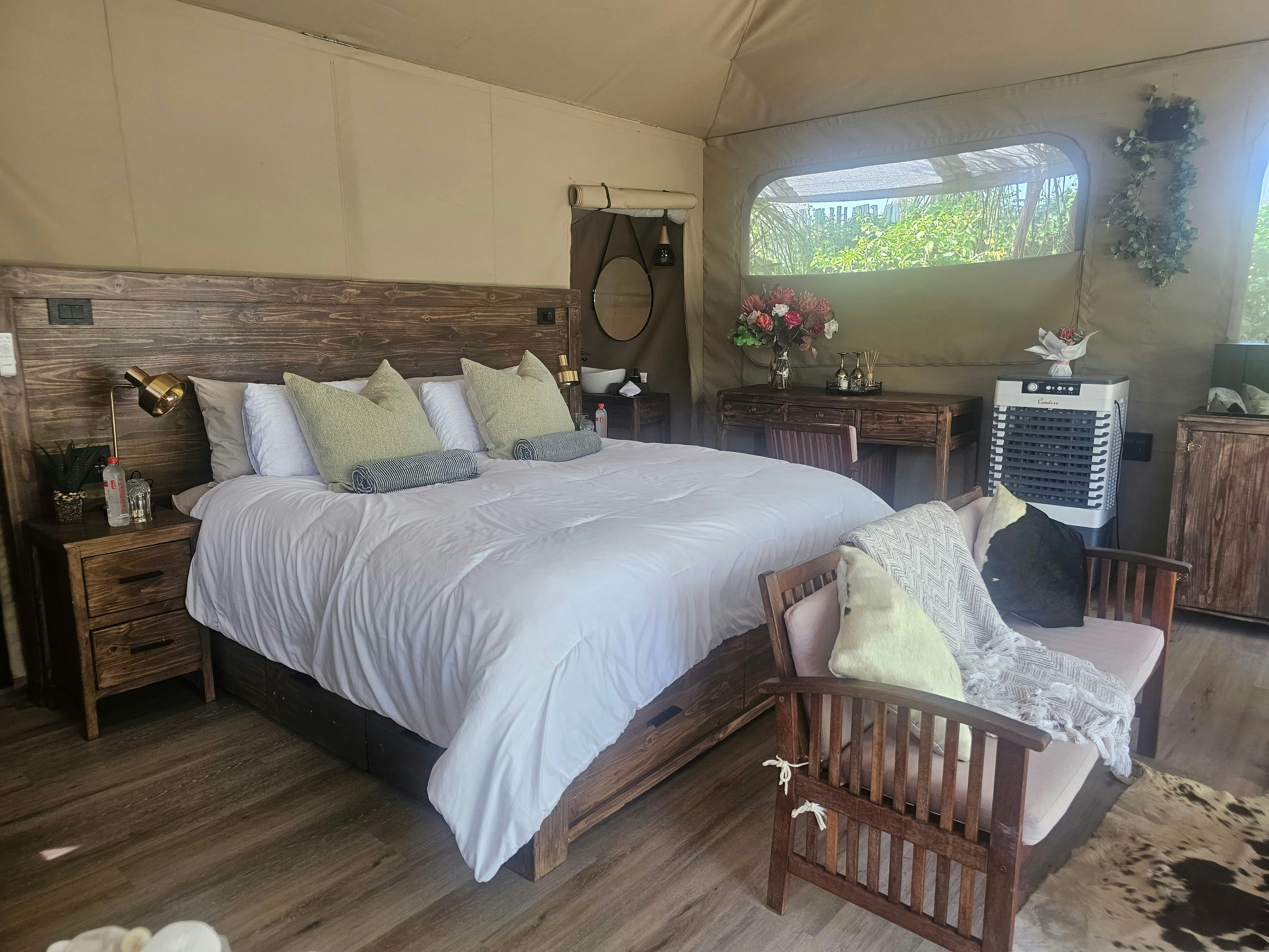 Rose cottage Luxury Tented Suite image no 6 of 25