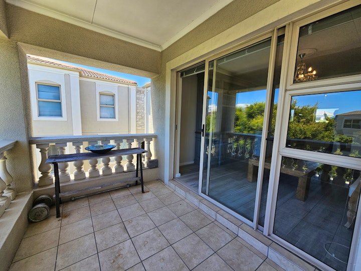 Cape Town Accommodation at Dorphene 304 | Viya