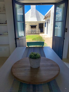 Struisbaai Accommodation at Shoreline Cottage | Viya