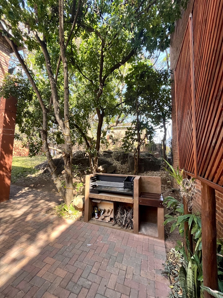 Mpumalanga Accommodation at Fig Tree Rock | Viya