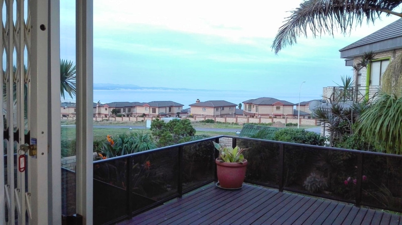 Jeffreys Bay Accommodation at  | Viya