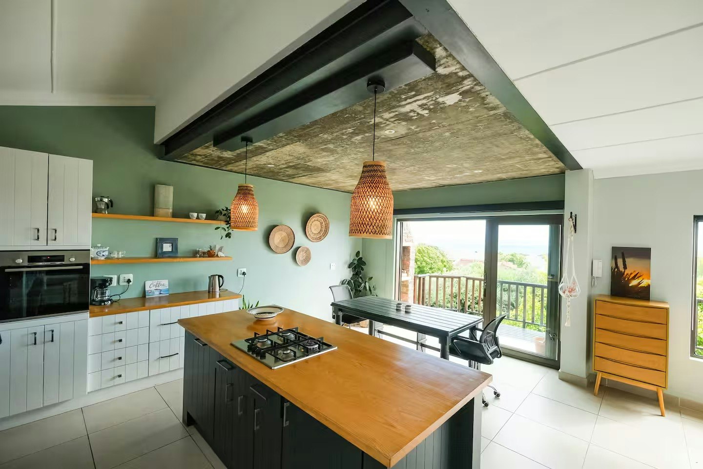 J-Bay Holiday Home image no 6 of 43