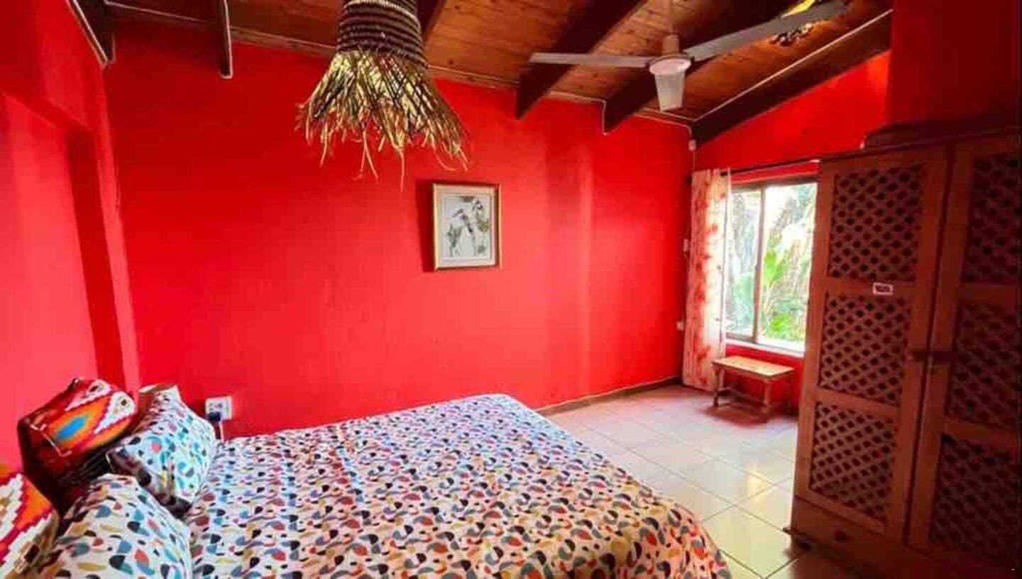 Trafalgar Beach House Rates