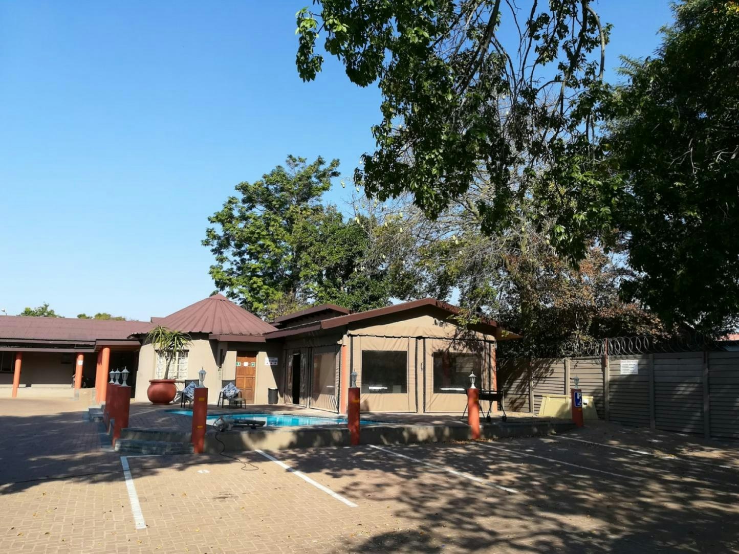 Grand Central Guesthouse Rustenburg image no 1 of 14